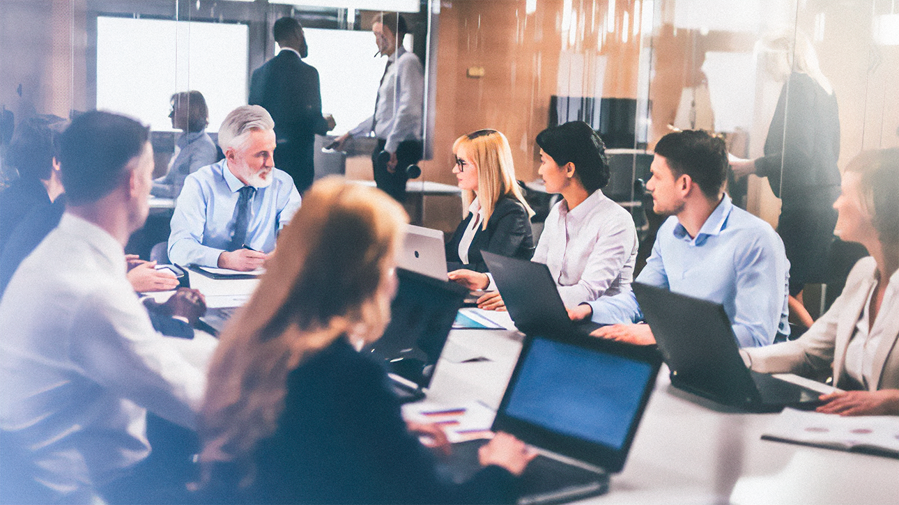 De Silos a Sinergia: El futuro de los equipos de Go-to-Market